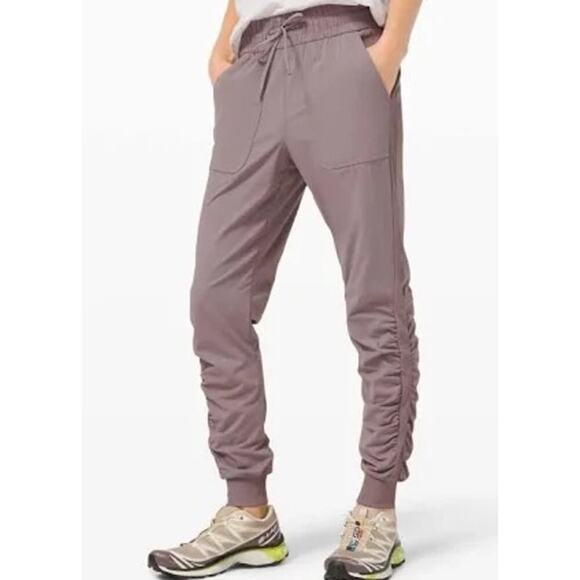 Lululemon Beyond the Studio Jogger Womens Size 8 Lunar Rock - Picture 2 of 10